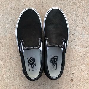 Black Slip-On Vans // Size 7 Women’s